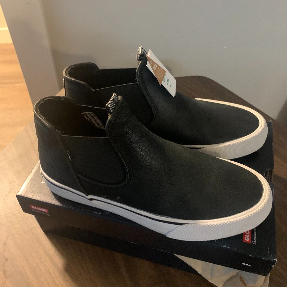 Austyn Gillette Globe Dover Shoes - Size 8.5